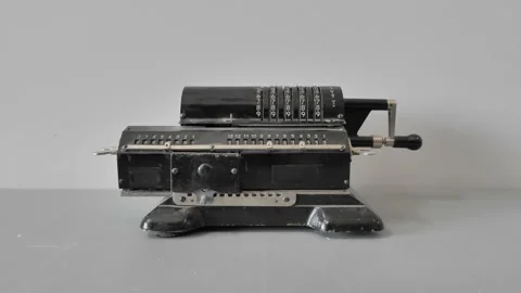 Vintage Antique Calculating Machine 库存影片 258598232