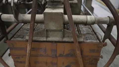 Vintage Ball Mold Press Frames Cycling at Rubber Factory Close Up Vídeo Stock 339736558