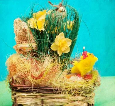 Vintage  basket with easter eggs Foto stock