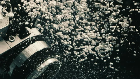 Vintage camera falling into water 스톡 동영상 130307250