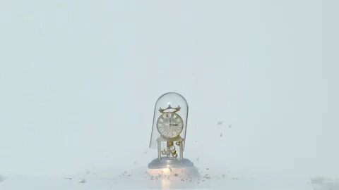 Vintage desk clock exploding, Ultra Slow Motion 動画素材 86578236