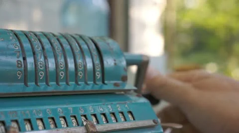 Vintage mechanical calculator 스톡 동영상 11216277
