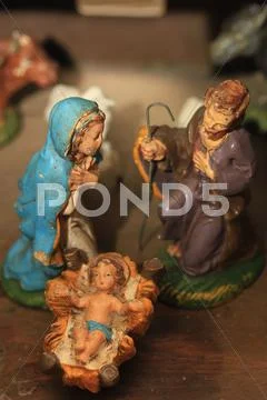 Vintage nativity scene figurines Stock Photos
