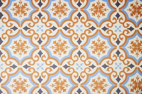 Vintage Ornamental Ceramic Tile Pattern With Blue and Terracotta Floral Motifs,  Foto stock