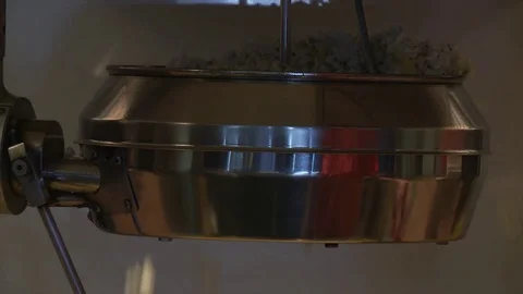 Vintage popcorn machine. Kettle full of popcorn (vintage 8). Stock-Footage 76757314