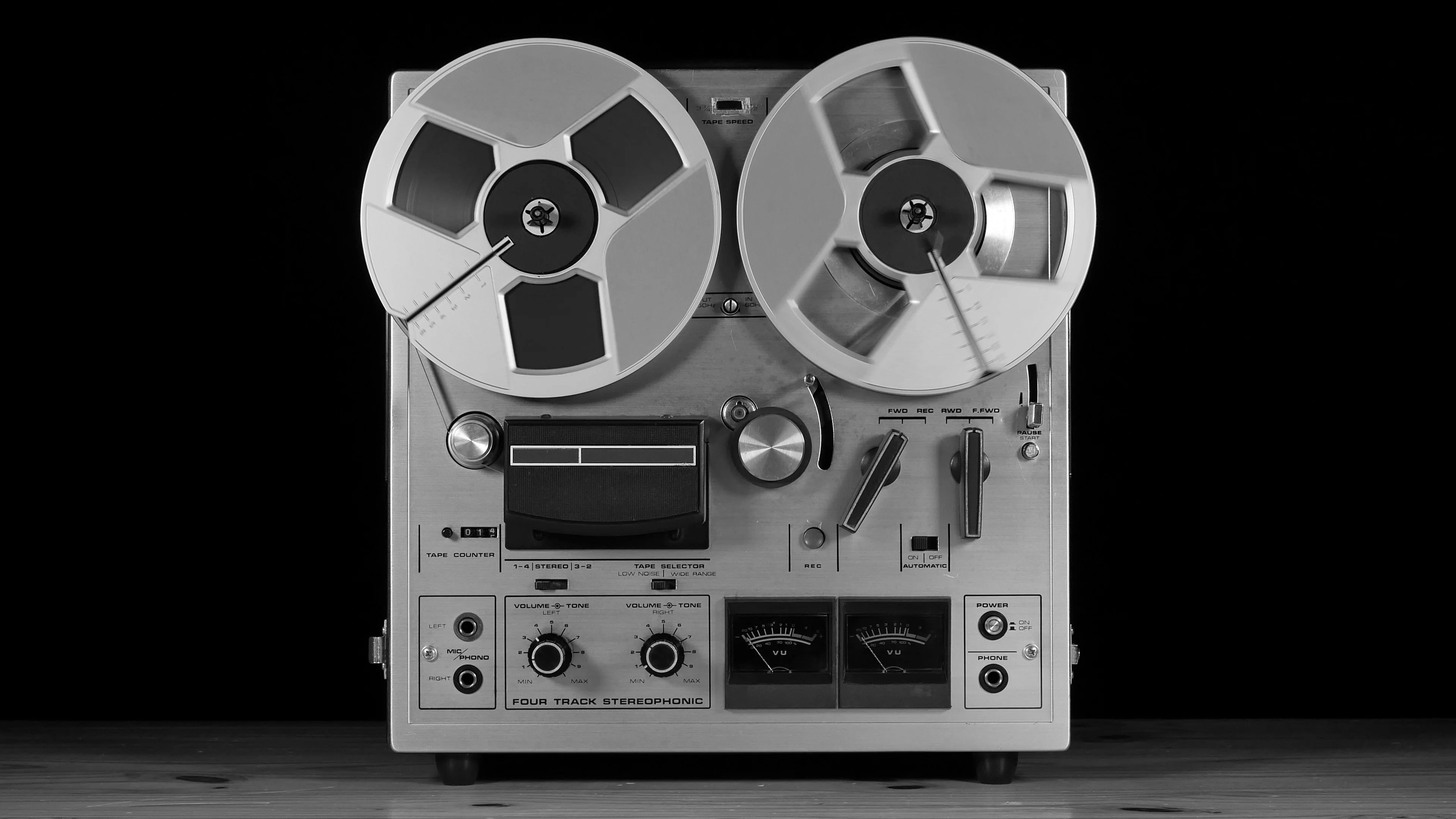 https://images.pond5.com/vintage-reel-reel-tape-recorder-footage-086559308_prevstill.jpeg