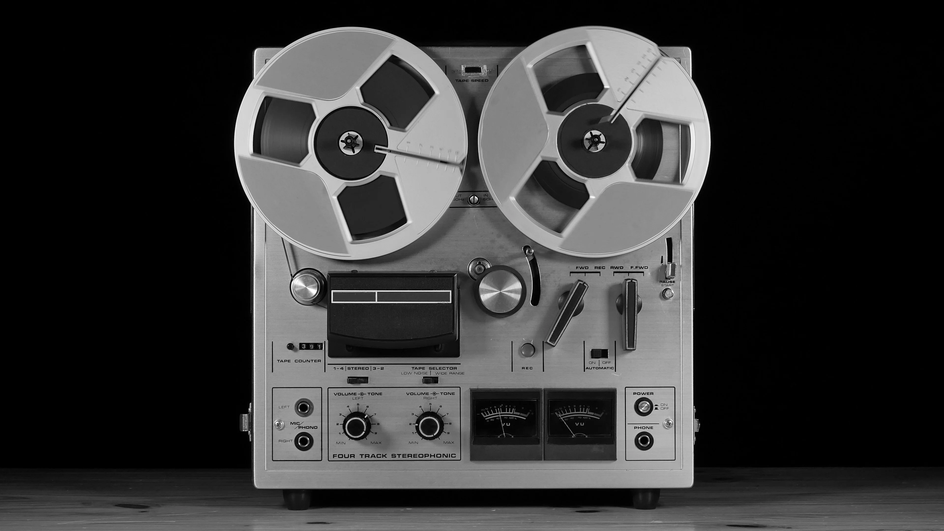 Vintage Reel to Reel tape recorder playi, Stock Video