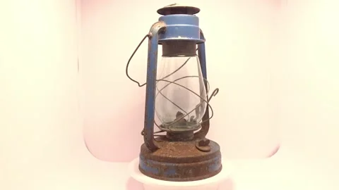 Vintage Rusty Lantern 360‑Degree Rotation Video Stock Footage 337425558