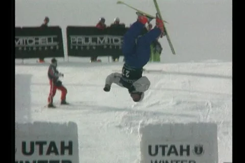 Vintage Ski Crash 스톡 동영상 255542809