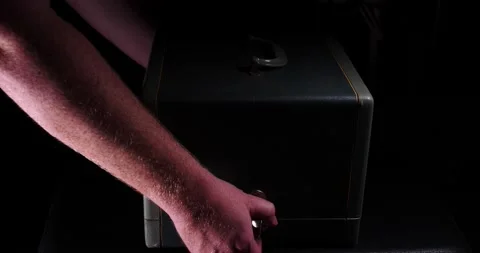 Vintage slide projector being opened up back view Vidéo 219239502