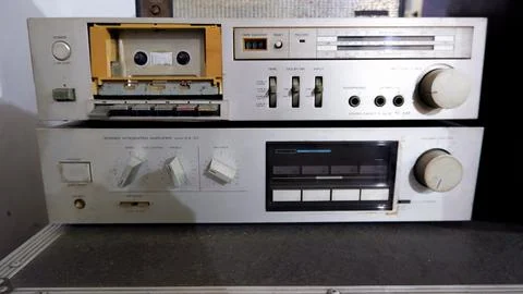 This Vintage Stereo System Is A Perfect Example Of Classic 1980s Sound And Style Stock Photos