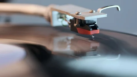 Vintage turntable operation Stock Footage 105277277
