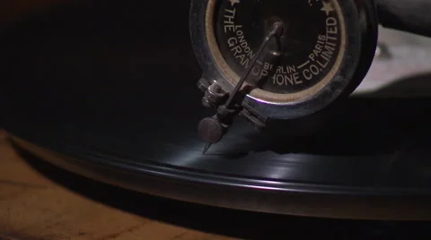 Vintage turntable playing (close up) Video stock 59317417