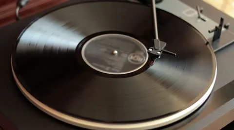 Vinyl Player stopped automatically  HD Stock Footage 18704784