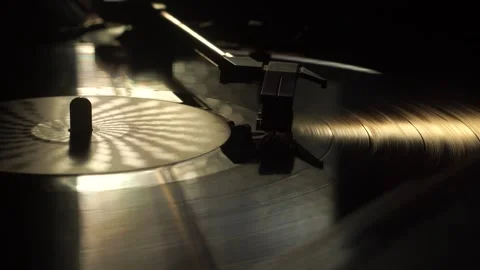 Vinyl Record Playback Auto Stop, Vintage Turntable Close Up in Natural Light Stock-Footage 344401883
