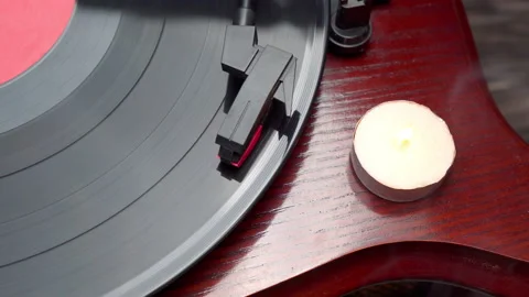 Vinyl record player in action. Old school style 動画素材 195411237