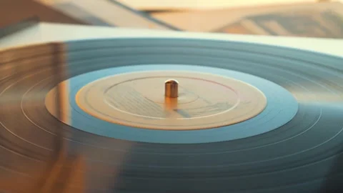 Vinyl record player Video stock 270817261