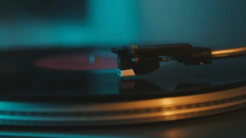 The vinyl record spins in the turntable4 스톡 동영상 137900805