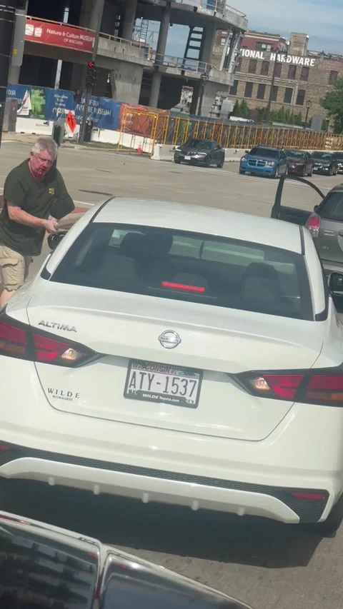Violent Road Rage Incident in Wisconsin, Milwaukee, Wisconsin, USA - 24 Jun 2025 Stockbeeldmateriaal 312690761