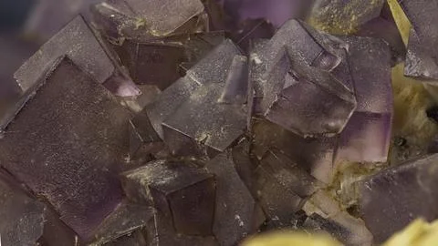 Violet Fluorite Mineral Sample Close-up Foto stock