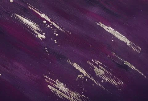 Violet marble background with random gold brushstrokes Stock-Fotos