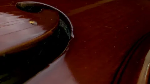 Violin in the dark, macro shoot Stockbeeldmateriaal 158313317