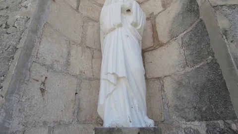 Virgin Marry statue 스톡 동영상 109796670
