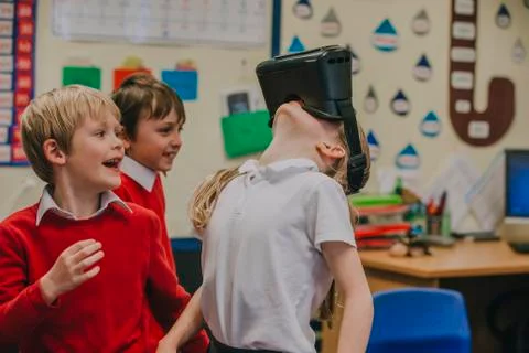Virtual Reality In The Classroom Fotos Stock