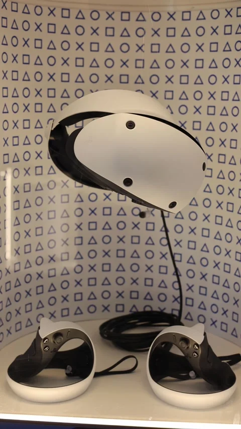 Virtual reality glasses vertical video Stock Footage 285649098