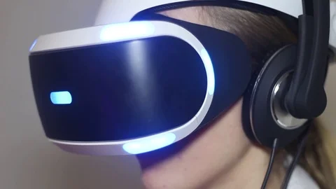 Virtual reality helmet Stock Footage 81790283