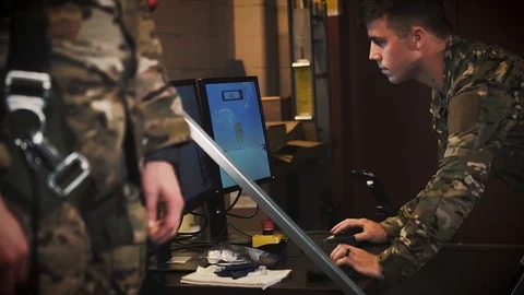 Virtual reality specialist operating computer during training 스톡 동영상 103310672