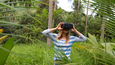 Virtual reality VR 3D in the jungle Stock Footage 90546619