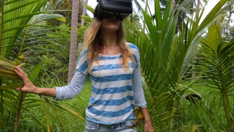 Virtual reality VR 3D in the jungle Stock Footage 90547115