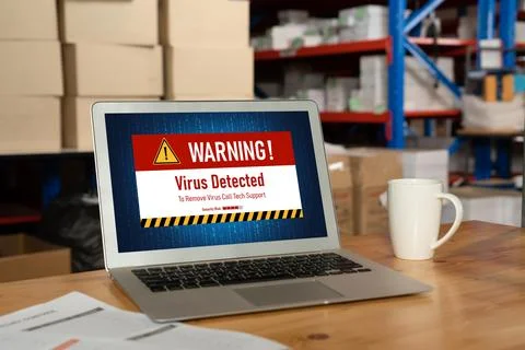 Virus warning alert on computer screen detected modish cyber threat Foto stock