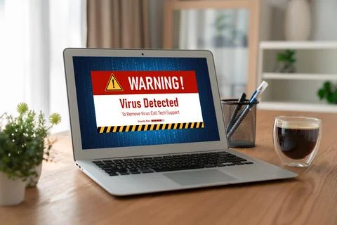 Virus warning alert on computer screen detected modish cyber threat Foto stock