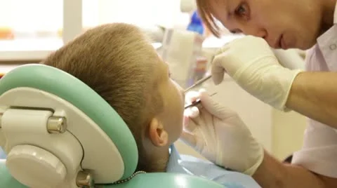 The visit to the dentist 库存影片 12884526