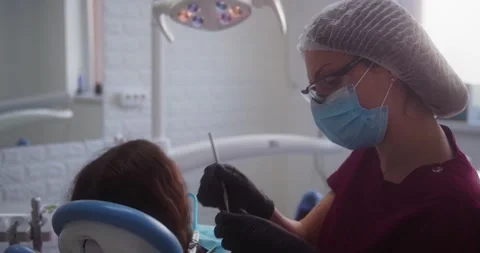 A visit to the dentist 動画素材 154872696