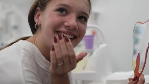 A visit to the orthodontist 스톡 동영상 307494048