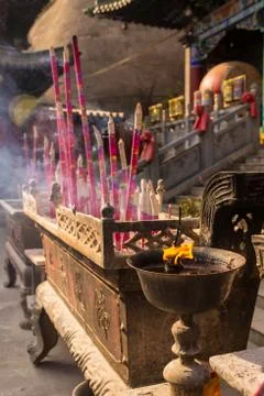 Visiting Chinese Buddhist tample Foto stock