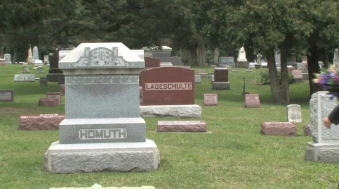 Visiting Grave 1 Stock-Footage 530104