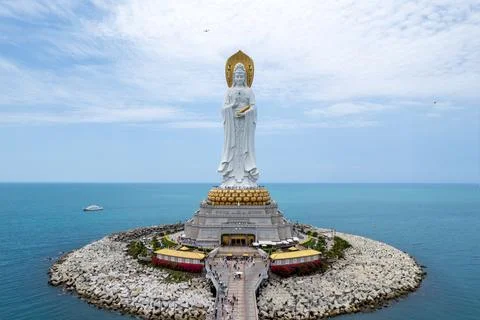 Visiting the Largest and gracious statue of Goddest Guannyin in Sanya City,.. Foto stock