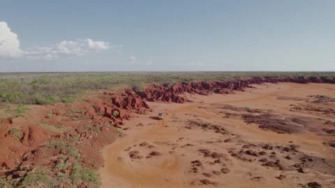 Visiting Red Pindan Terrain and Sandy Track at James Price Point Dampier Vídeos de archivo 341061770