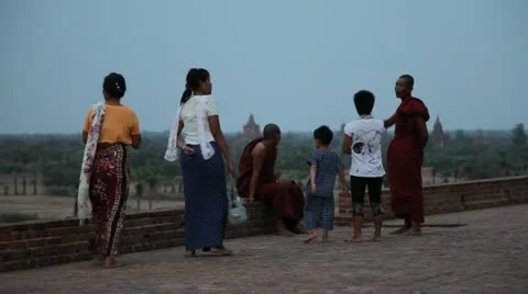 Visitors in Bagan temple 스톡 동영상 11330549