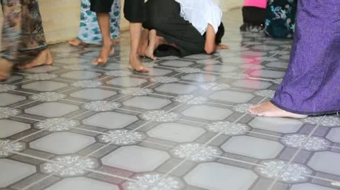 Visitors inside pagoda in Bagan 스톡 동영상 11293853