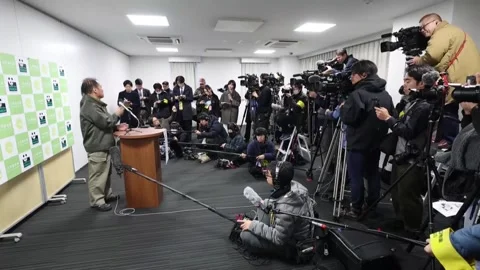 Visitors queue for more than three hours to see Japan's final pandas, JAPAN, JP  Video stock 323789204