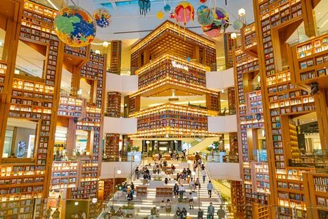 Visitors Relaxing and Reading Inside Starfield Library in Seoul, South Korea Stock Photos