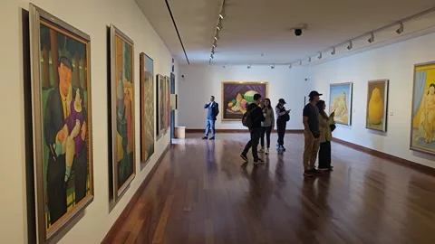 Visitors Walking Through Long Gallery With Paintings, Museo Botero, Colombia 8K Stock-Footage 331519189