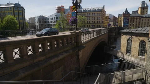 Visualization center as seen from Bergsbron bridge in Norrkoping, Sweden 스톡 동영상 180725399