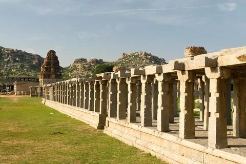 Vithala temple and pillared bazaar market in 16th century, Hampi, Karnataka.. Foto stock