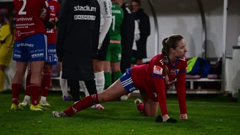 Vittsjö GIK vs IF Brommapojkarna. Post-game stretching. Stock Footage 290131833